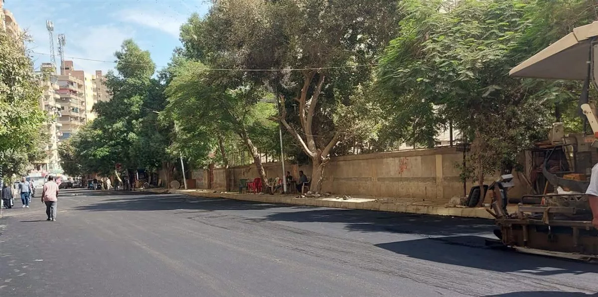 رصف شارع العمدة بحي بولاق الدكرور