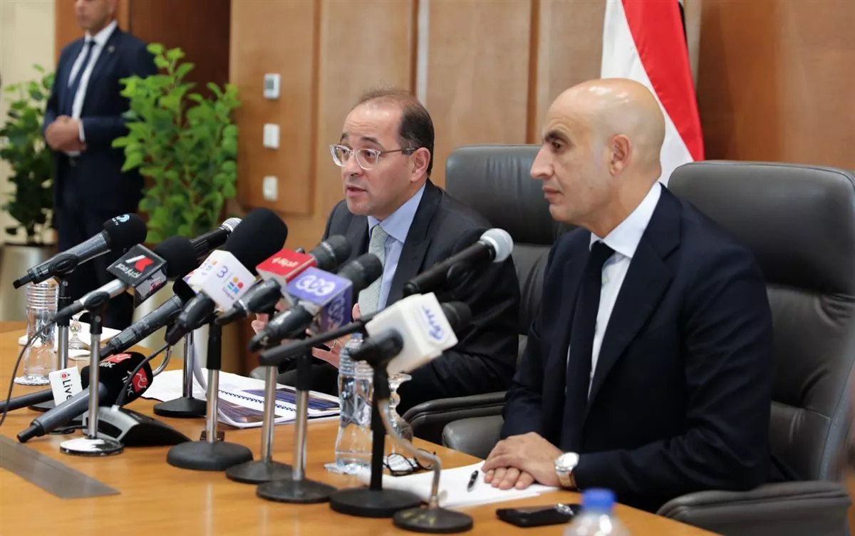 وزيرا التعليم والمالية
