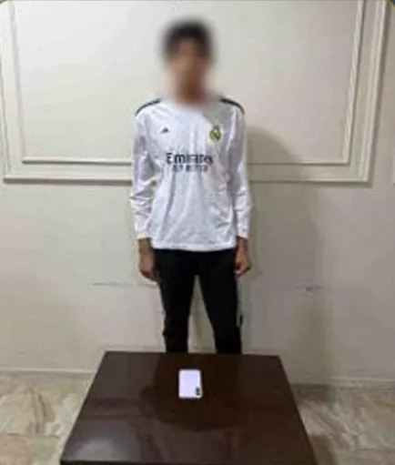 <strong>ضبط عاطل أنشأ صفحة للترويج للهجرة غير الشرعية والنصب على راغبي السفر بالأقصر </strong>