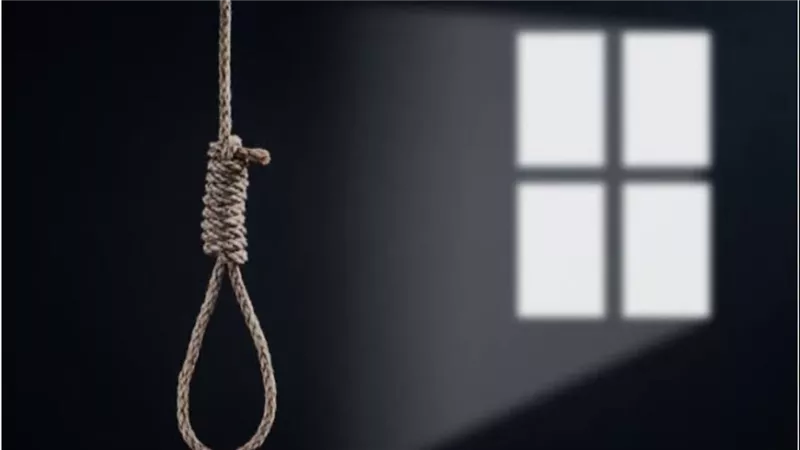 العثور على جثة شخص تخلص من حياته بقرية هوارة بالفيوم 
