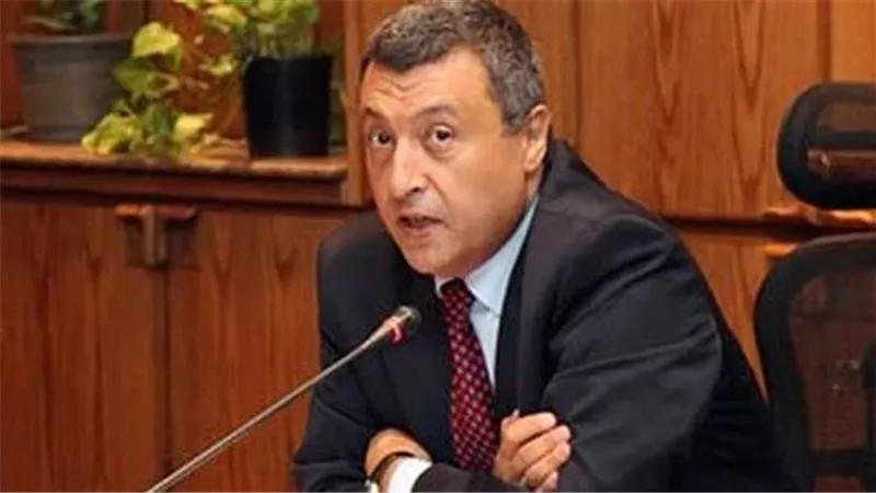 وزير البترول الأسبق يكشف أسباب توقف الأعمال البحرية والحفر فى حقل ظهر|فيديو