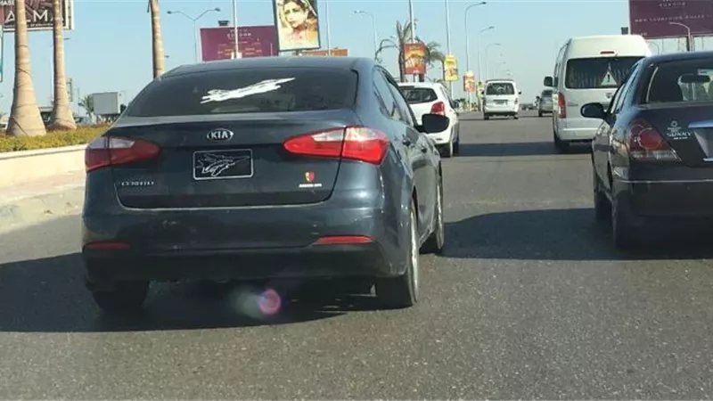 بلوحات مطموسة.. طفل يدهس 3 أشخاص بسيارة والده في العاشر من رمضان