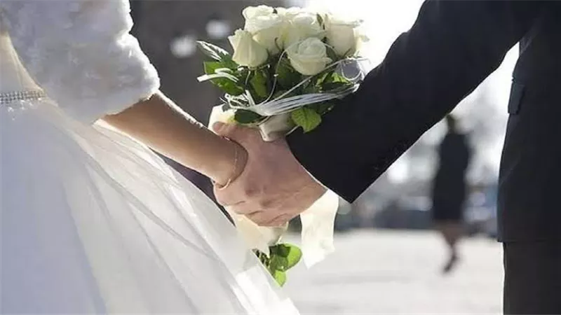 بسبب تقديم موعد الفرح .. أب يقتل ابنه قبل زفافه بأيام