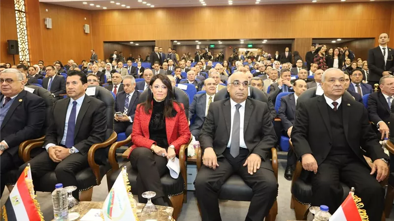 النيابة الإدارية تطلق مشروع التصويت الإلكتروني ومنظومة الشكاوى بحضور قيادات الدولة.. صور 