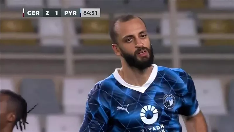 النيابة العامة تستدعي مروان حمدي بسبب سبه لجمهور الاهلي .. التفاصيل 