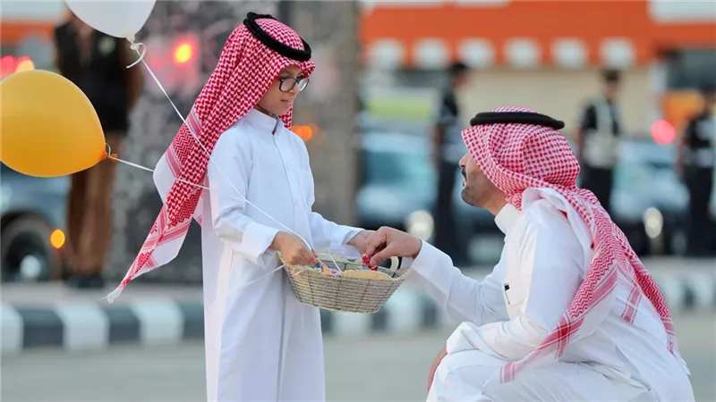 رقصة العرضة واستضافة الحجيج.. أبرز عادات وتقاليد السعودية