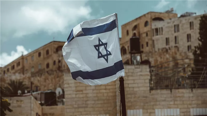 أستاذ علوم سياسية: إعلام إسرائيل لم يعد مرآة لشفافية الديمقراطية 