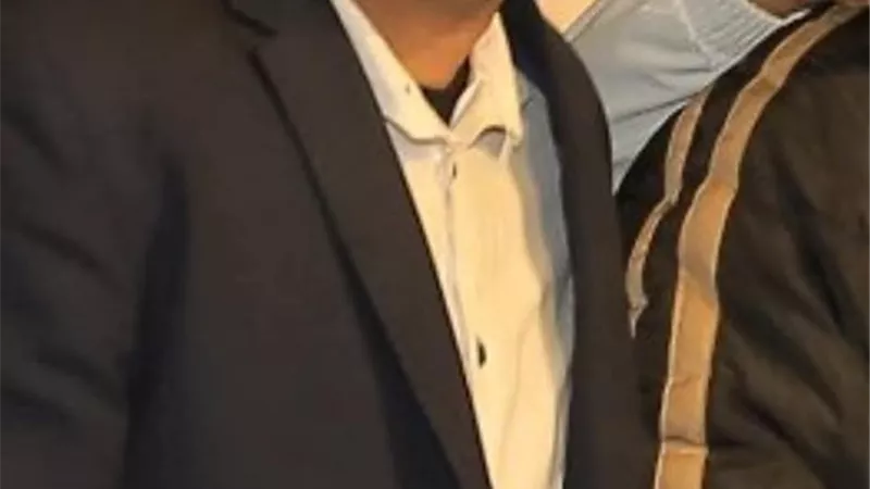 بسبب 1000 جنيه... يمزق جسد جاره فى الشارع 
