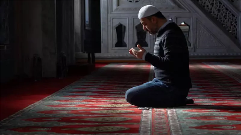 أقم صلاتك.. مواقيت الصلاة وأذان المغرب اليوم الثاني من رمضان 2025