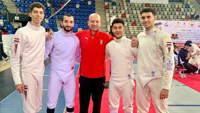 منتخب ناشئي سيف المبارزة يتوج ببرونزية الفرق في كأس العالم بالبحرين