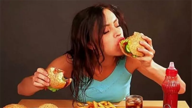 5 أبراج اكيلة.. بيعرفوا يستطعموا الأكل.. يا ترى برجك منهم؟