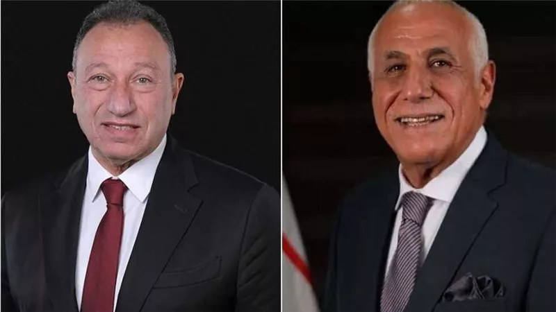 20 يوما .. ناقد رياضي يفتح النار على مجلسي الأهلي والزمالك 