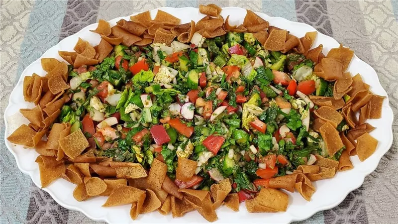 بمناسبة شهر رمضان.. طريقة عمل الفتوش وفوائده الصحية