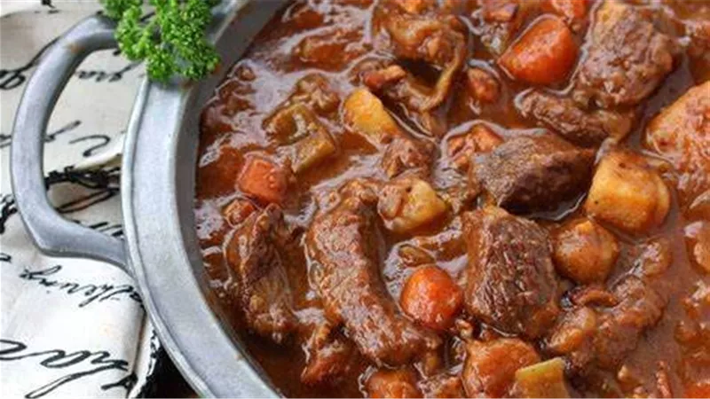 طريقة عمل كباب الحلة بطريقة سهلة وبسيطة في المنزل