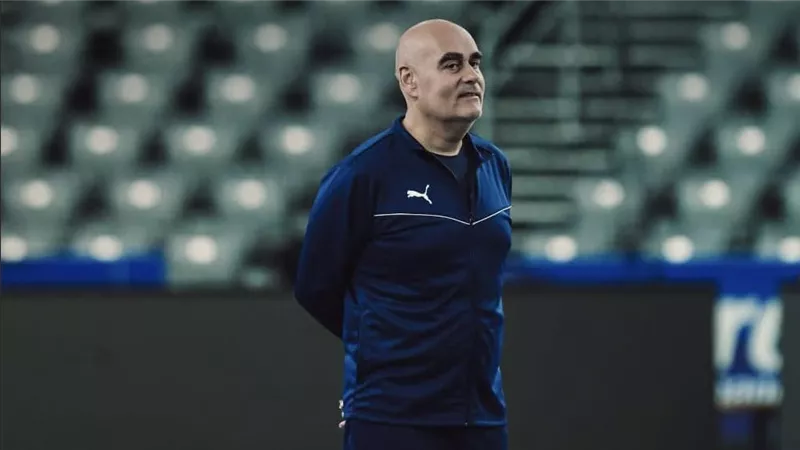 باستور يزيح الستار عن قائمة منتخب اليد لمواجهة أيسلندا ببطولة العالم 2025