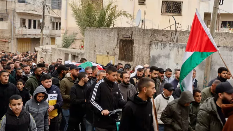 القوات الإسرائيلية تكثف عملياتها في جنين... تحاصر مستشفى ومخيم للاجئين