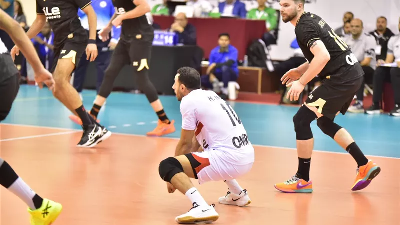 الزمالك يصطدم بالشرطة القطري في نصف نهائي البطولة العربية للطائرة