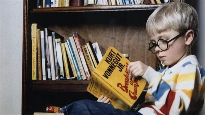 أهمية اصطحاب الأطفال لمعرض الكتاب..5 فوائد ما تضيعهاش على طفلك
