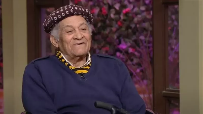 بالرعاية المركزة.. نجل صالح العويل يكشف لـ نيوز رووم التطورات الصحية لوالدة