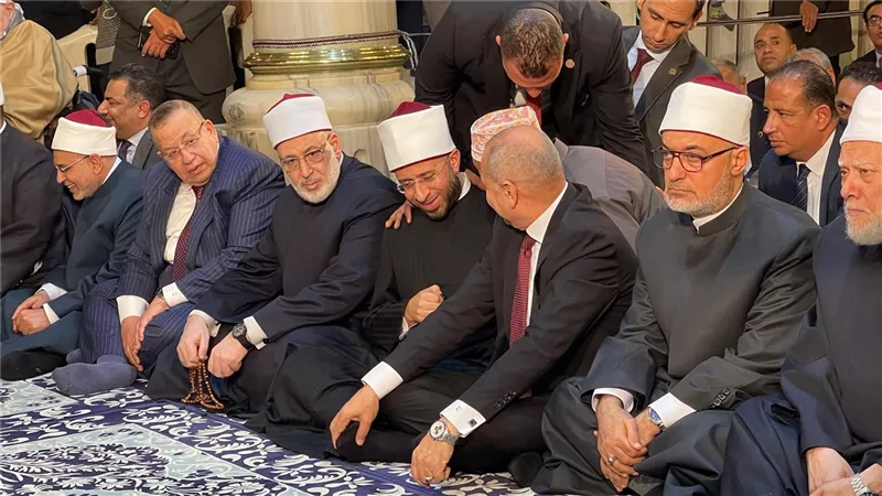 احتفال مهيب بذكرى الإسراء والمعراج في مسجد الإمام الحسين بحضور كبار علماء الأزهر