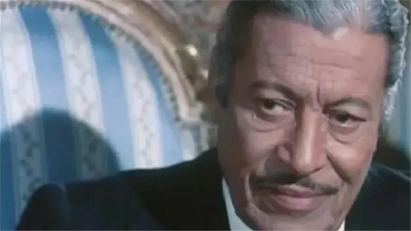 ذكرى وفاة فتى الشاشة... لماذا زار الشيخ الشعراوي عماد حمدي قبل وفاته؟