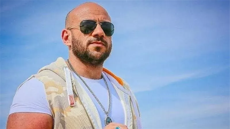 مفتقد حضنك ..أحمد مكي يوجه رسالة مؤثرة لوالدته في عيد الأم
