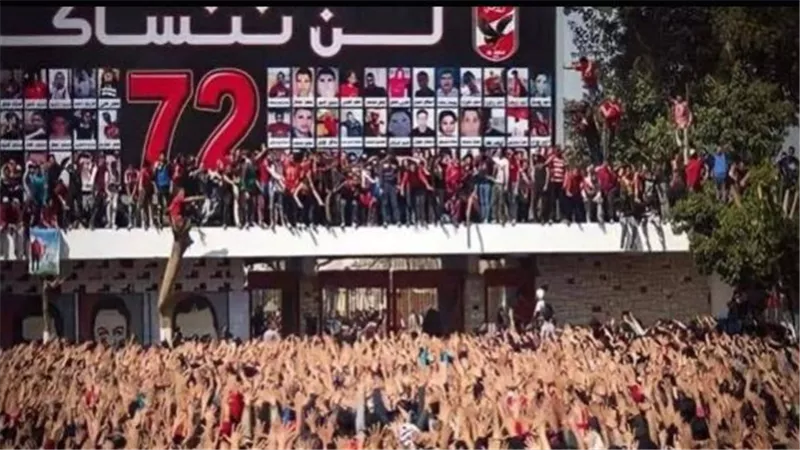 الأهلي يتحرك لحل أزمة الجماهير المحتجزة.. رسائل ووعود من الإدارة