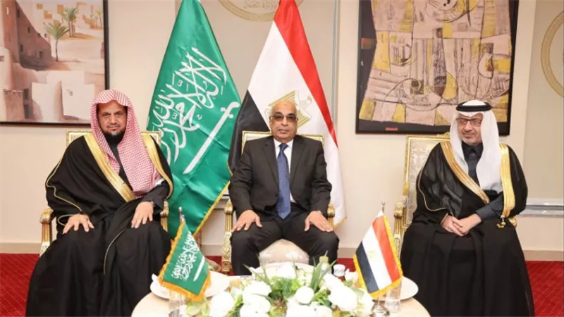 وزير العدل يستقبل النائب العام السعودى وسفير المملكة بالقاهرة