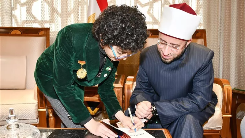 وزير الأوقاف يكرم أدهم عبد النبي.. من هو أصغر شاعر عربي مبدع