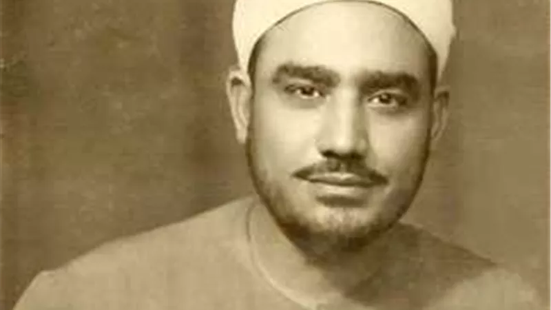 «فاجعله يا رب حصنًا».. ابتهال يقشعر له الجسد عند سماعه بصوت النقشبندي