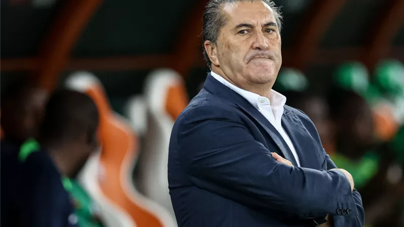 جوزيه بيسيرو موحد القطبين.. 5 مدربون قادوا الأهلي والزمالك تعرف عليهم؟