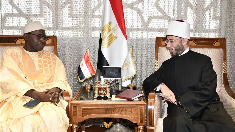 أسامة الأزهري: مضاعفة المنح الدراسية لأبناء السنغال