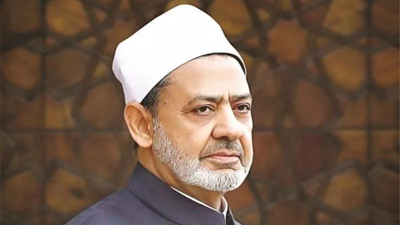 شيخ الأزهر يحذر من الانزلاق خلف أفكار منكري السنة النبوية