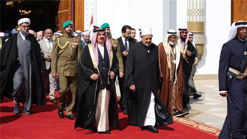ملك البحرين: نحنُ اليوم نستجيبُ لنداءِ شيخ الأزهر التاريخي بإقامةِ هذا المؤتمرِ المهم 
