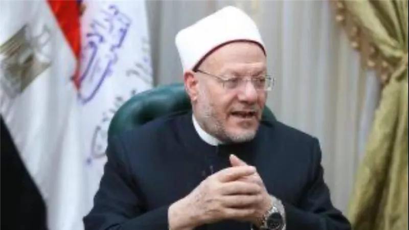 كيف نواجه فتاوى السوشيال ميديا المغلوطة؟.. شوقي علام يضع ضوابط«فيديو» 