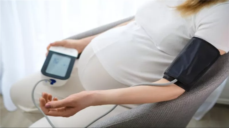 ما هو تسمم الحمل ... طرق الوقاية منه وعلاقته بالتدخين؟