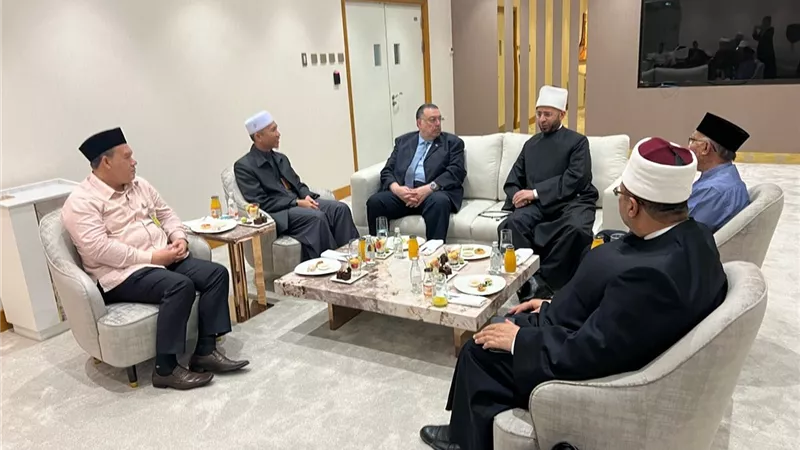وزير الأوقاف يصل ماليزيا لتعزيز التعاون الديني ونشر التسامح والاعتدال بين الثقافات