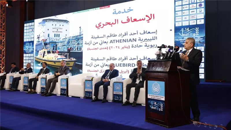 رئيس قناة السويس:47 سفينة عدلت رحلاتها للقناة بدلا من 