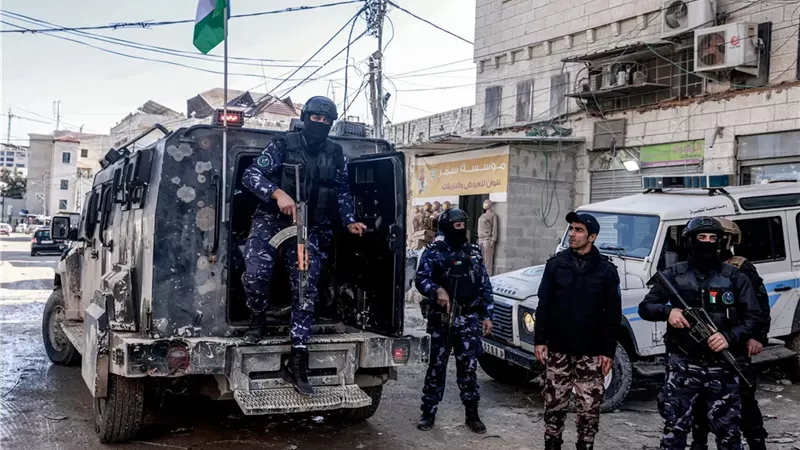 عملية أمنية في الضفة الغربية تضع السلطة الفلسطينية على المحك