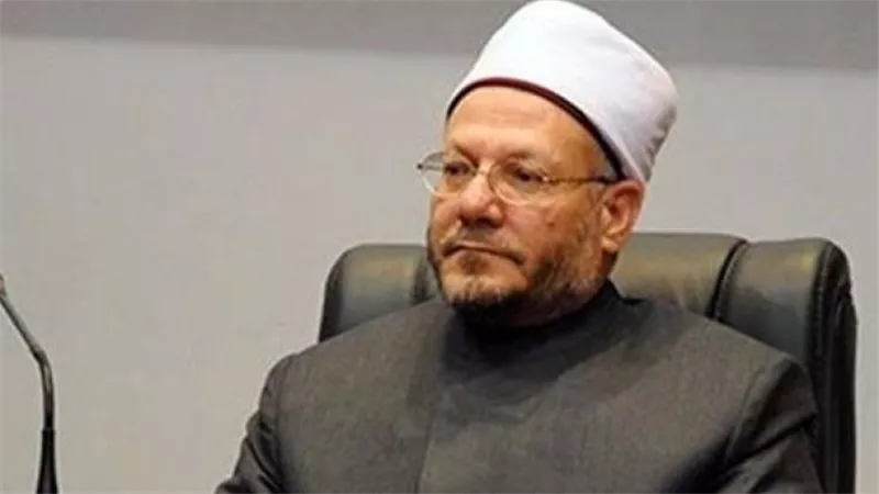 حكم الاحتفال وشراء الهدايا فى عيد الأم .. المفتي السابق يجيب 