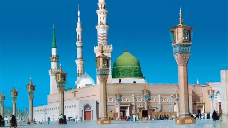 المسجد النبوي في المدينة المنورة.. درة الإسلام وعطر النبوة