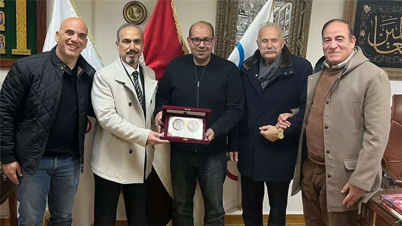 رئيس اتحاد الشراع والتجديف القطري يشيد 