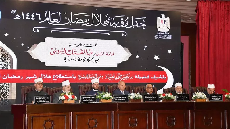 وزير الأوقاف يهنئ الرئيس والأمتين العربية والإسلامية بحلول شهر رمضان المبارك