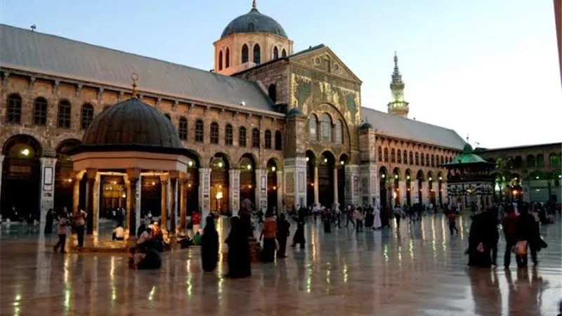 الجامع الأموي.. أول مسجد ظهر فيه المحراب ومدحه المؤرخون والأدباء
