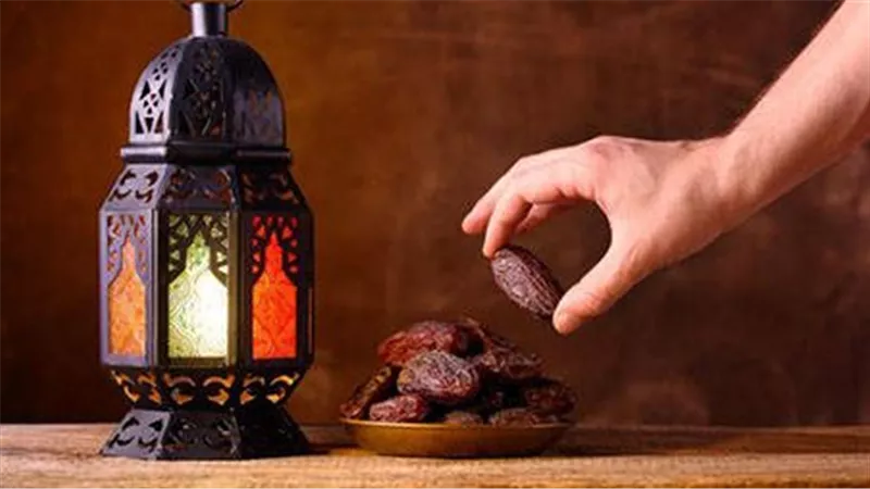 أمينة الفتوى بدار الإفتاء المصرية توضح مكروهات الصيام (فيديو)