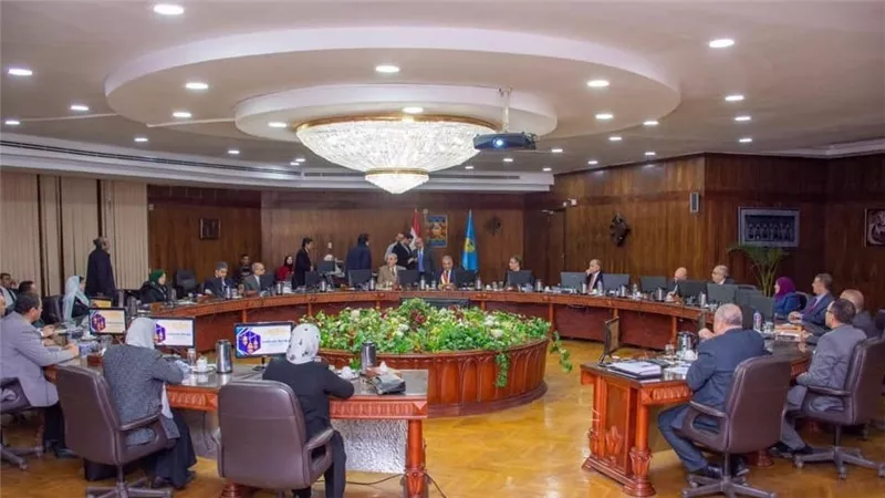 ترقية 26 عضوا بهيئة التدريس وتعيين 19 مدرسا بجامعة طنطا