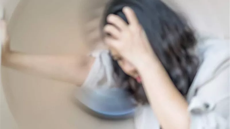 تعرف على أسباب الدوخة المفاجئة.. أبرزها أمراض الجهاز العصبي