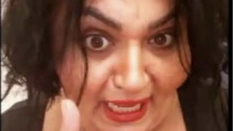 لماذا خففت النقض الحكم على البلوجر شيري هانم وابنتها زمردة؟