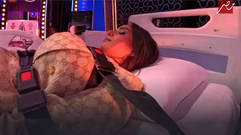 رامز جلال يعلق على زينة: تعرضت لصدمة ببداية حياتها سببتلها ارتجاج ومحتاجة لعلاج (فيديو)