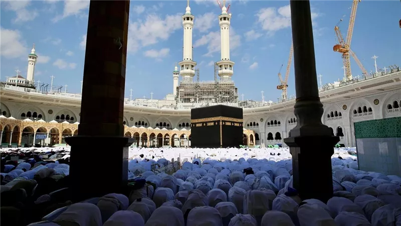 اغتنمها.. خطيب المسجد الحرام يكشف 6 سنن مهجورة في شهر رمضان